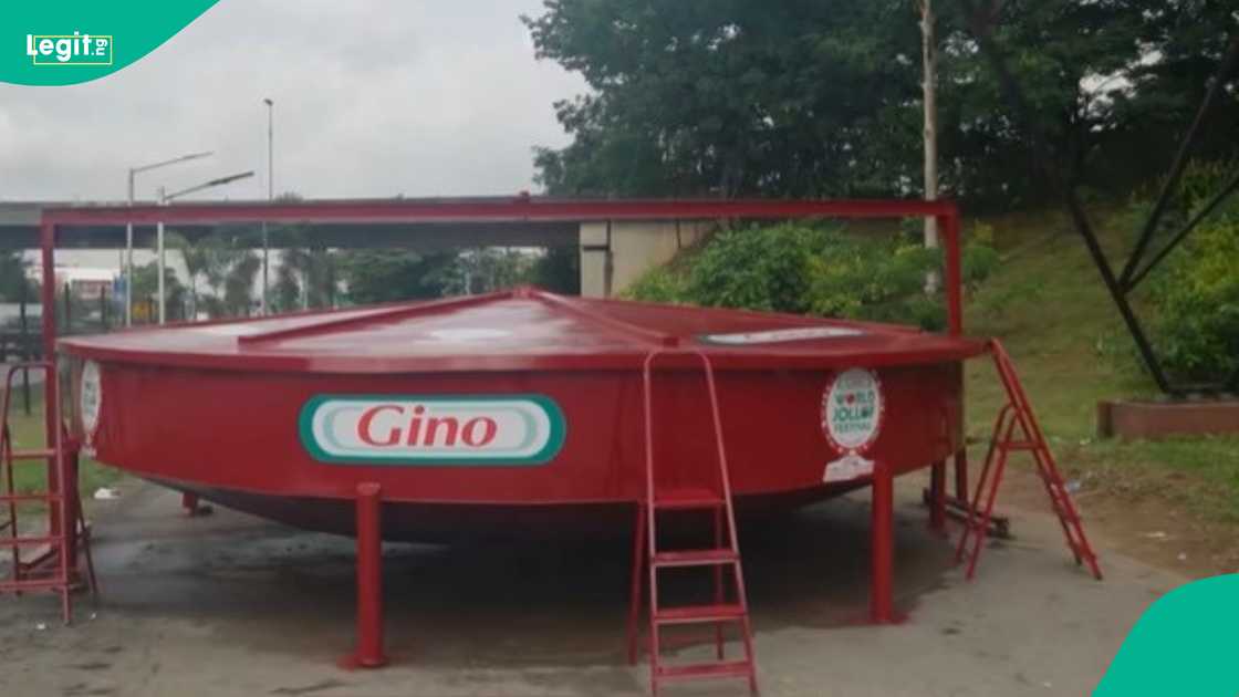 Hilda Baci’s team takes to the streets of Lagos to share plates of the food.