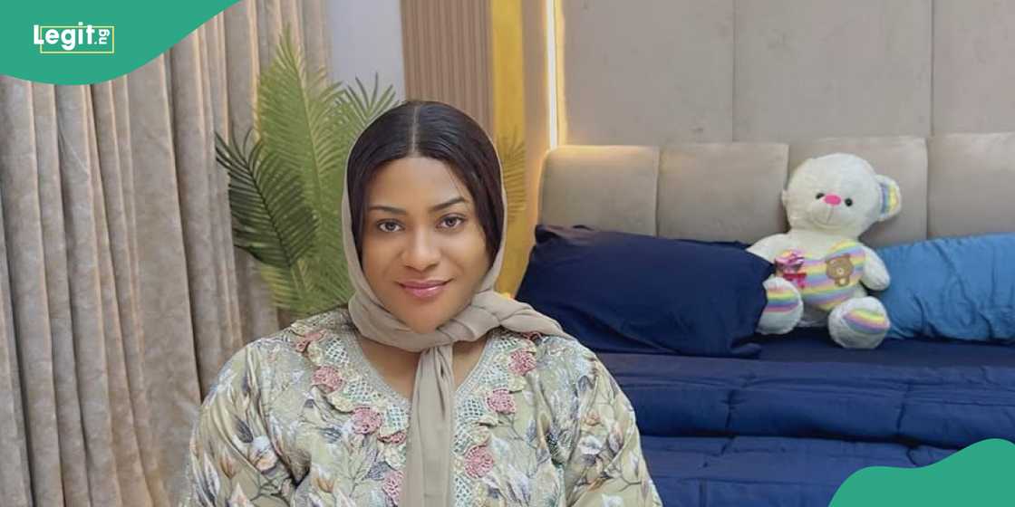 Nkecki Blessing trends as she speaks out about alleged hatred towards her following her recent experience with a client. Nkecki Blessing trends as she speaks out about alleged hatred towards her following her recent experience with a client.